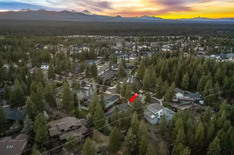 3277 NW Pee Wee Court Bend OR 97703