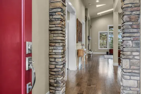 3277 NW Pee Wee Court Bend OR 97703