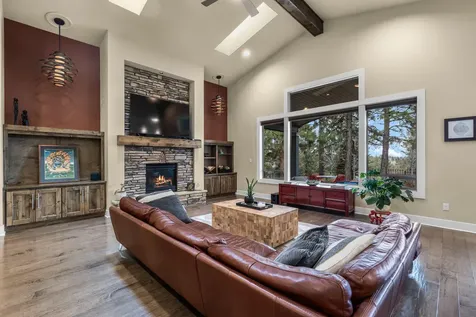 3277 NW Pee Wee Court Bend OR 97703