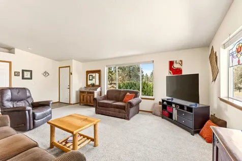 6563 NW Homestead Way Redmond OR 97756