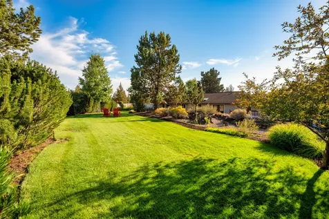 6563 NW Homestead Way Redmond OR 97756
