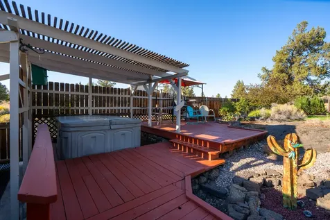 6563 NW Homestead Way Redmond OR 97756