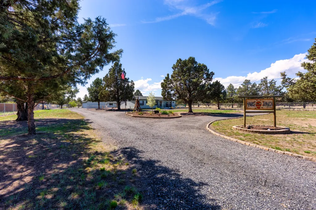 14204 SW Peninsula Drive Terrebonne OR 97760