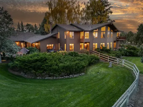 20799 NW Oneil Highway Redmond OR 97756