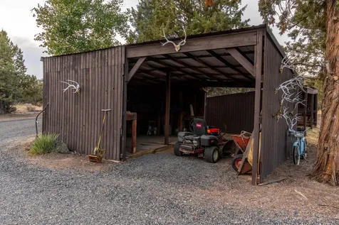 20799 NW Oneil Highway Redmond OR 97756