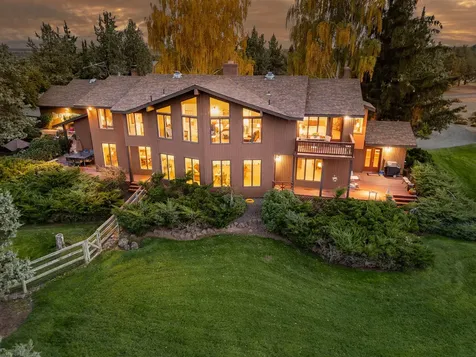 20799 NW Oneil Highway Redmond OR 97756
