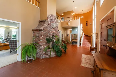 20799 NW Oneil Highway Redmond OR 97756