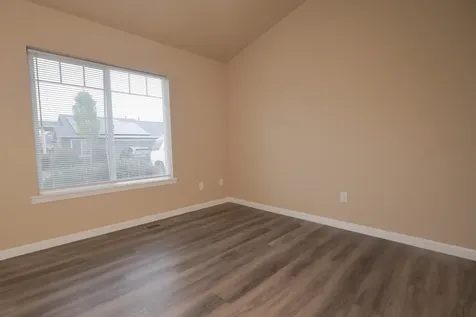303 Live Oak Loop Central Point OR 97502
