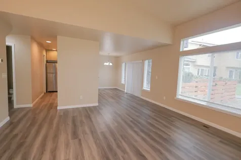 303 Live Oak Loop Central Point OR 97502