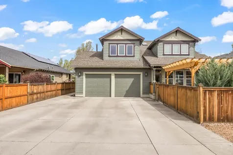 1037 NW Rimrock Drive Redmond OR 97756