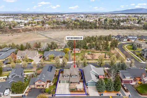 1037 NW Rimrock Drive Redmond OR 97756