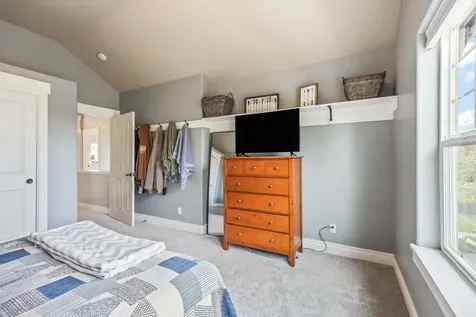 1037 NW Rimrock Drive Redmond OR 97756