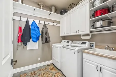 1037 NW Rimrock Drive Redmond OR 97756