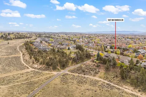 1037 NW Rimrock Drive Redmond OR 97756