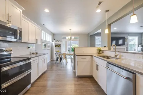 2548 NW Ivy Way Redmond OR 97756