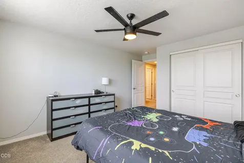 2548 NW Ivy Way Redmond OR 97756