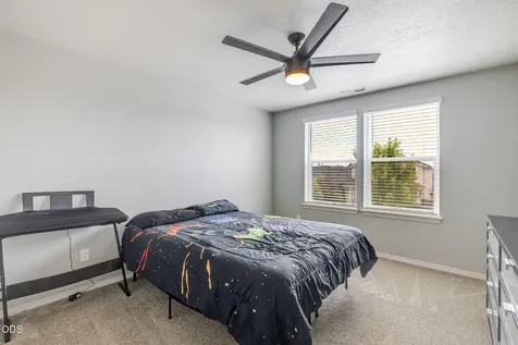 2548 NW Ivy Way Redmond OR 97756