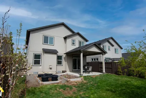 2548 NW Ivy Way Redmond OR 97756