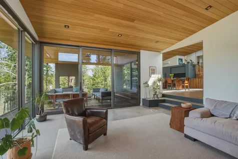 61865 Hosmer Lake Drive Bend OR 97702