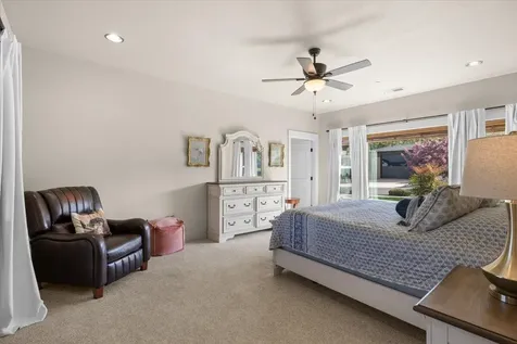 1835 Plateau Drive Medford OR 97504