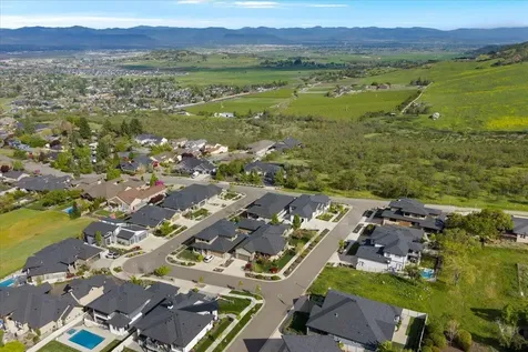 1835 Plateau Drive Medford OR 97504