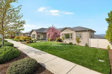 1835 Plateau Drive Medford OR 97504