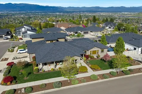 1835 Plateau Drive Medford OR 97504