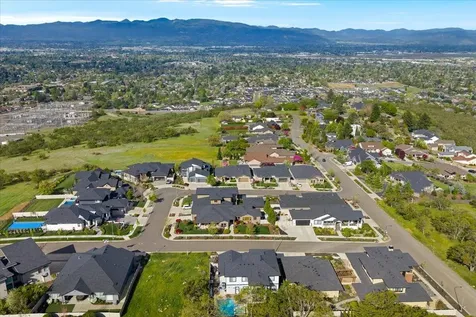 1835 Plateau Drive Medford OR 97504