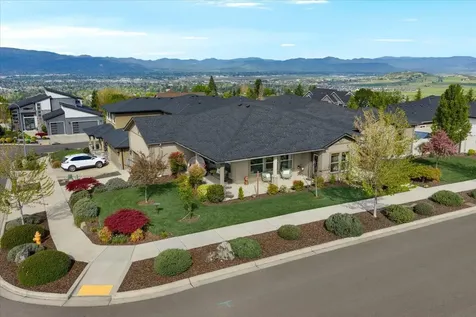 1835 Plateau Drive Medford OR 97504