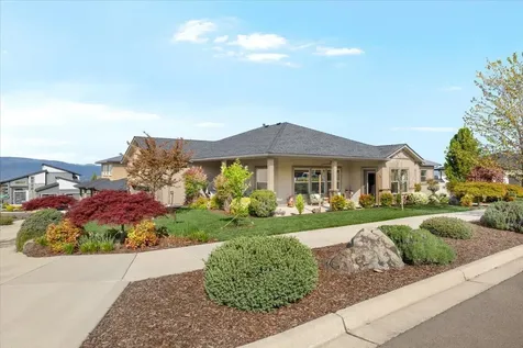 1835 Plateau Drive Medford OR 97504
