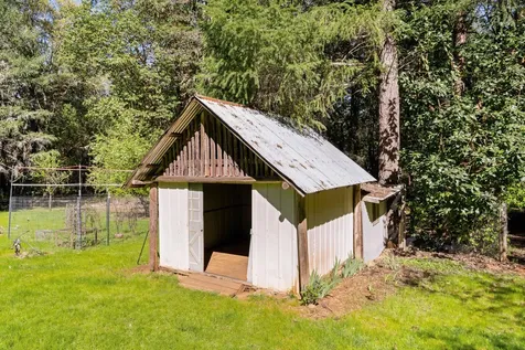 332 Bull Creek Road Grants Pass OR 97527