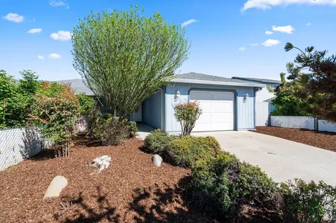 943 Hopkins Road Central Point OR 97502