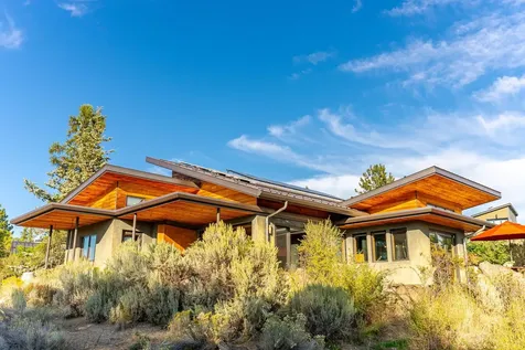 22 NW Shasta Place Bend OR 97703