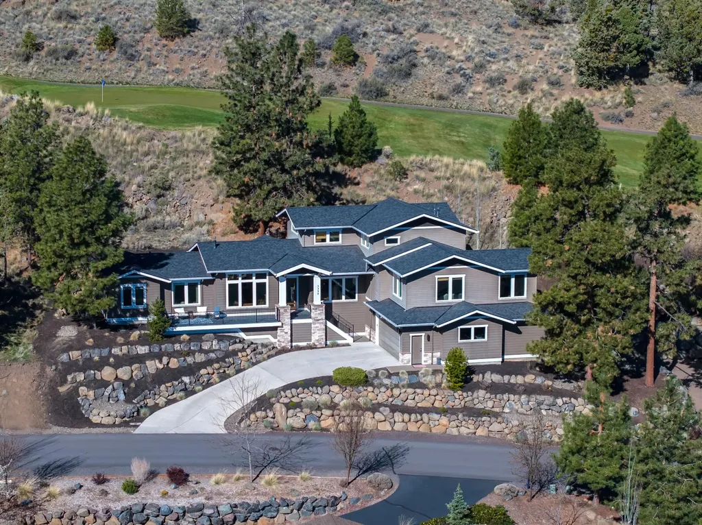 3352 NW Fairway Heights Drive Bend OR 97703