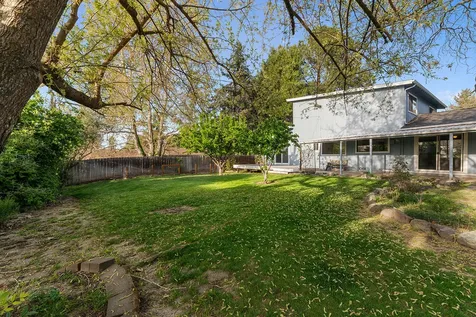 1245 Valley View Drive Medford OR 97504