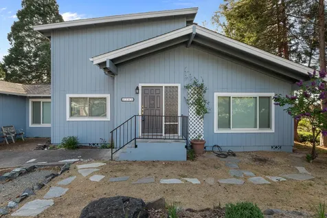 1245 Valley View Drive Medford OR 97504