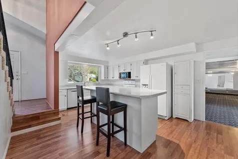 1245 Valley View Drive Medford OR 97504