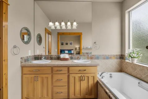 2546 NW 22nd Street Redmond OR 97756