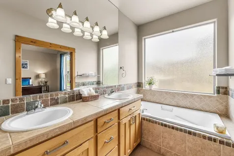2546 NW 22nd Street Redmond OR 97756