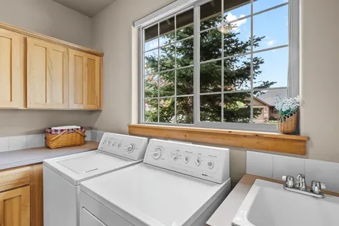 2546 NW 22nd Street Redmond OR 97756