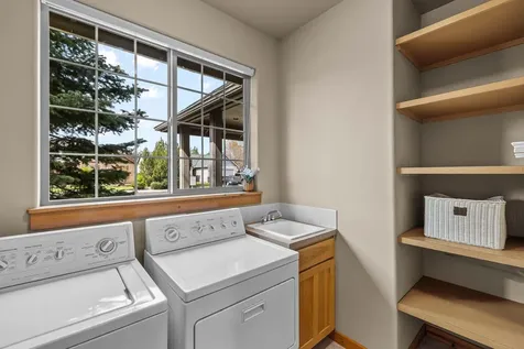 2546 NW 22nd Street Redmond OR 97756