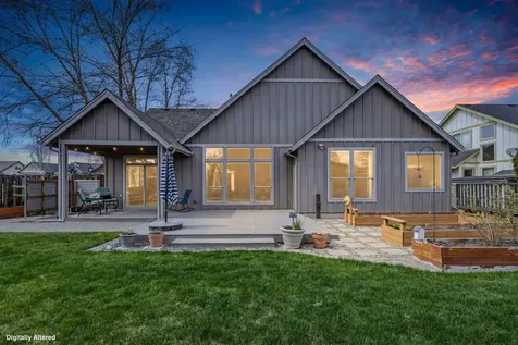 2546 NW 22nd Street Redmond OR 97756