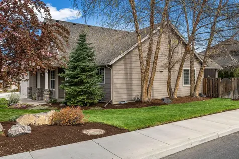 2546 NW 22nd Street Redmond OR 97756
