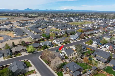 2546 NW 22nd Street Redmond OR 97756