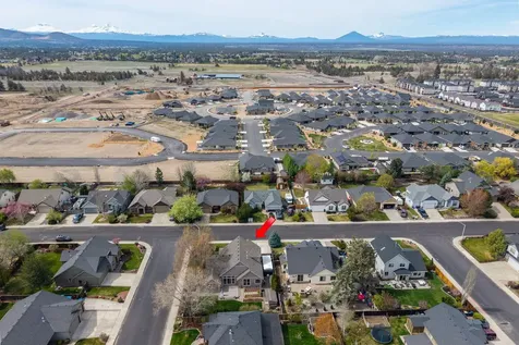 2546 NW 22nd Street Redmond OR 97756