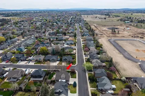 2546 NW 22nd Street Redmond OR 97756