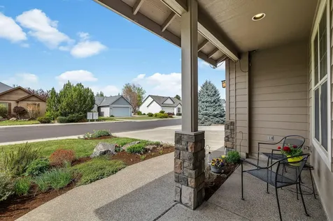 2546 NW 22nd Street Redmond OR 97756