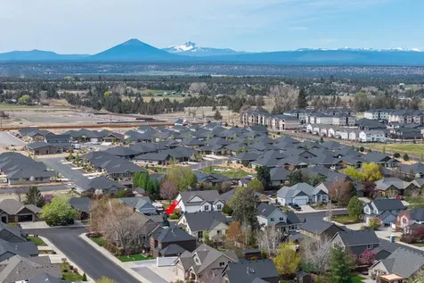 2546 NW 22nd Street Redmond OR 97756