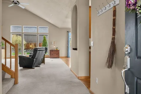 2546 NW 22nd Street Redmond OR 97756