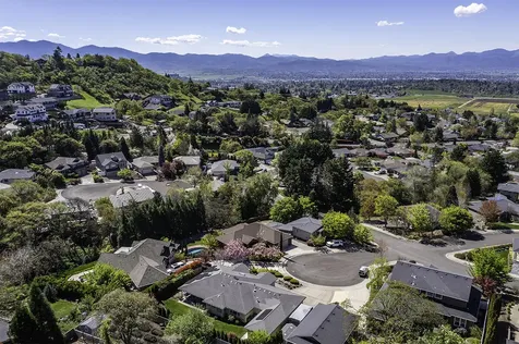 4289 Murryhill Court Medford OR 97504